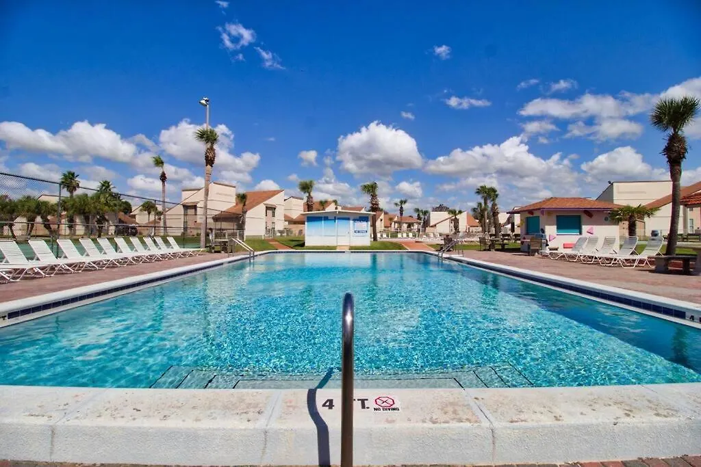 Renovated Townhome 5 Mins Walk To Beach Panama City Beach